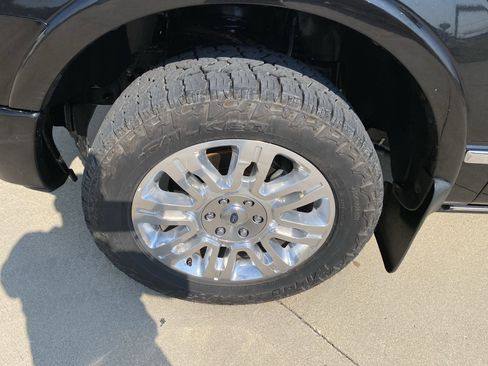 Used 2014 Ford F150 Platinum image 2