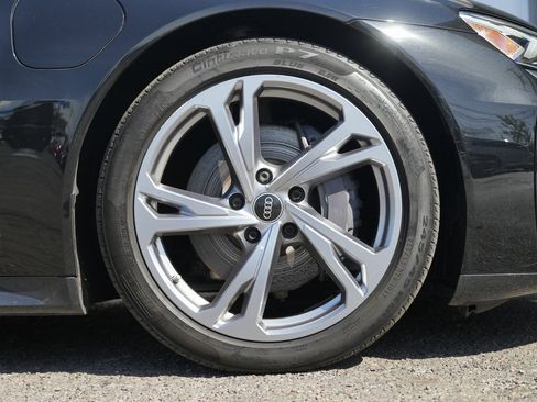 Used 2022 Audi e-tron GT Premium Plus image 12