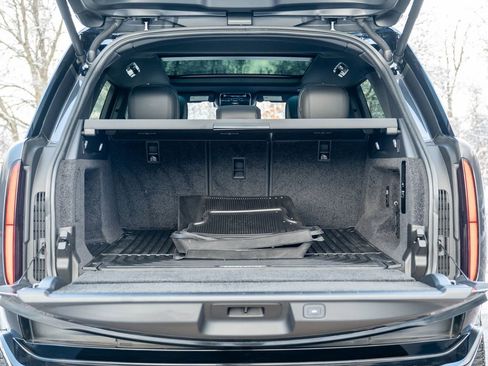 Used 2023 Land Rover Range Rover SE image 38