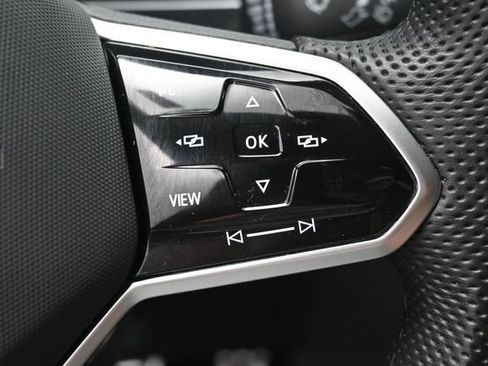 Used 2024 Volkswagen Tiguan SE R-Line w/ MDO Package, Two-Row AWD/4WD image 18