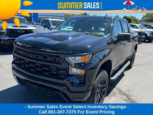 Used 2026 Chevrolet Silverado 1500 Custom Trail Boss w/ Turbomax Blackout Package AWD/4WD image 2