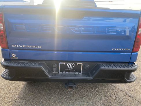 Used 2022 Chevrolet Silverado 1500 Custom Trail Boss AWD/4WD image 7
