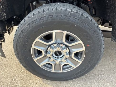 New 2026 Ford F250 Lariat w/ FX4 Off-Road Package image 16