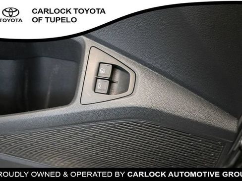 Used 2024 Volkswagen Jetta SE w/ Panoramic Sunroof Package FWD image 25