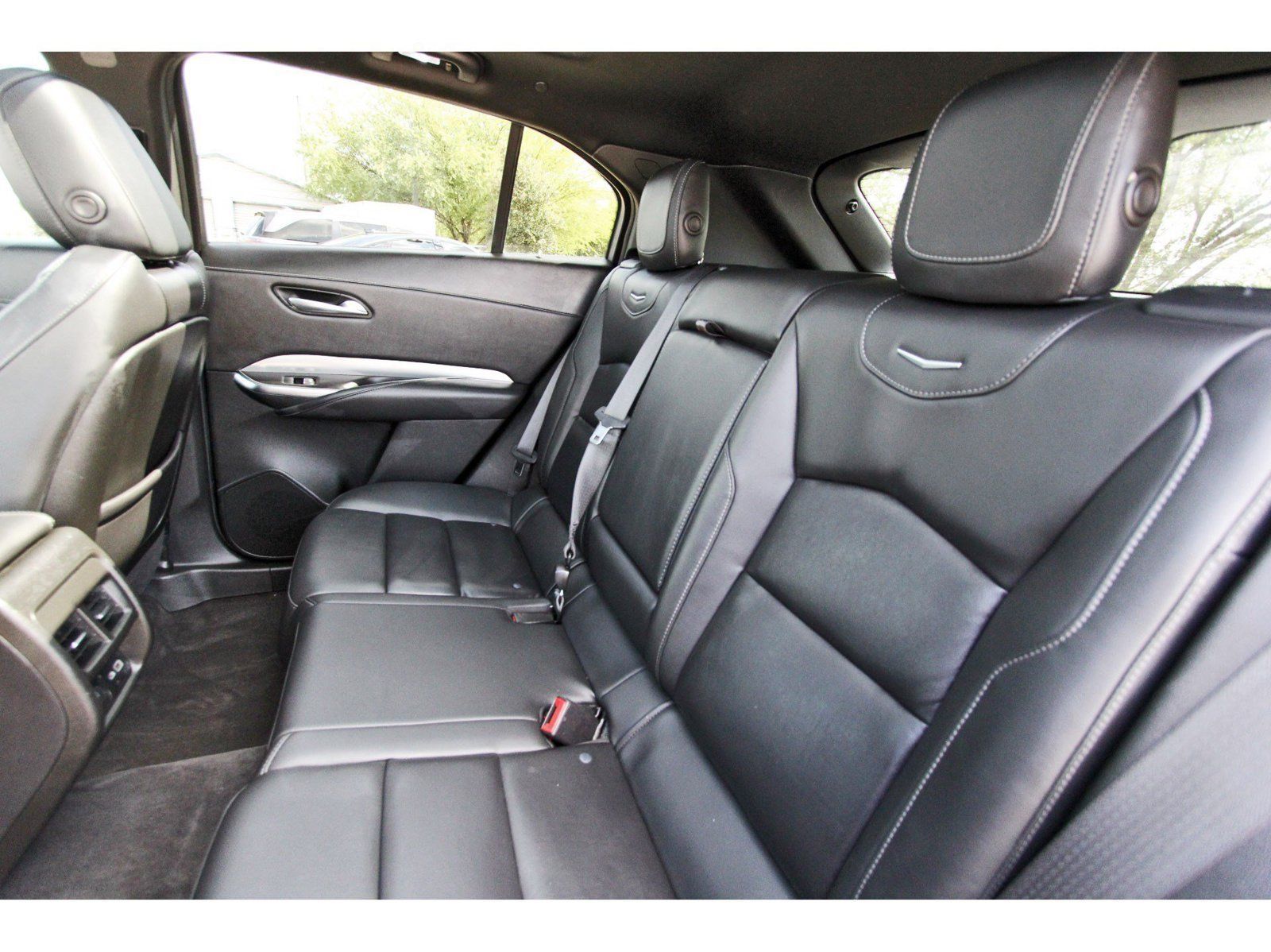 Used 2022 Cadillac XT4 Premium Luxury w/ Enhanced Visibility Package FWD image 32