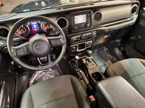 Used 2021 Jeep Wrangler Unlimited Sport image 39