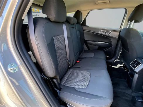 Used 2024 Kia Sportage LX AWD/4WD image 25