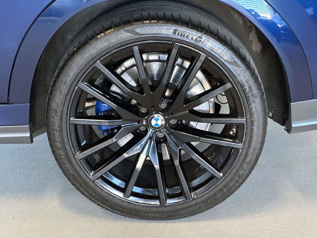 Used 2022 BMW X6 M50i w/ Executive Package AWD/4WD image 7