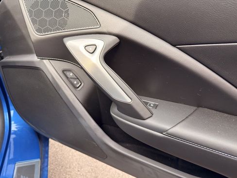 Used 2014 Chevrolet Corvette Stingray Coupe image 22