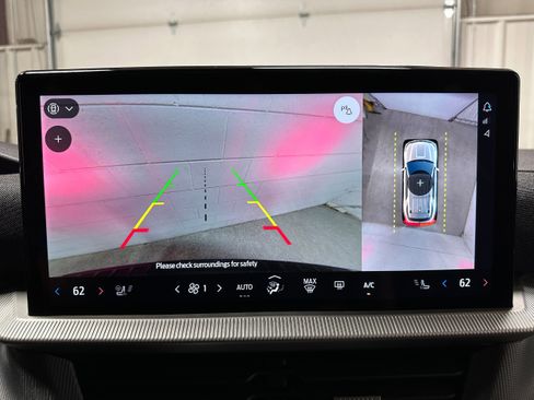 Certified 2025 Ford Explorer ST-Line image 21