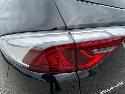 Used 2023 Buick Enclave Essence w/ Experience Buick Package FWD image 10