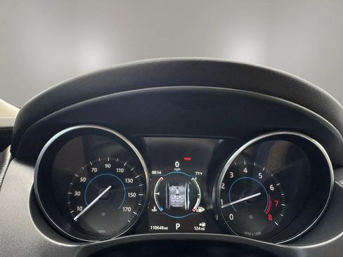 Used 2017 Jaguar XE RWD image 18