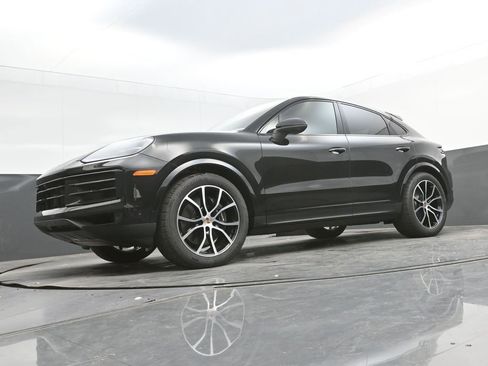 New 2026 Porsche Cayenne Coupe AWD/4WD image 36