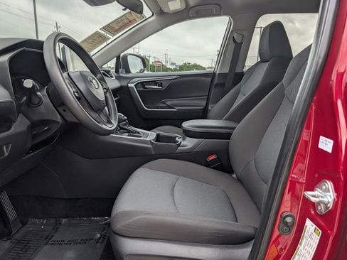 Used 2025 Toyota RAV4 XLE FWD image 26