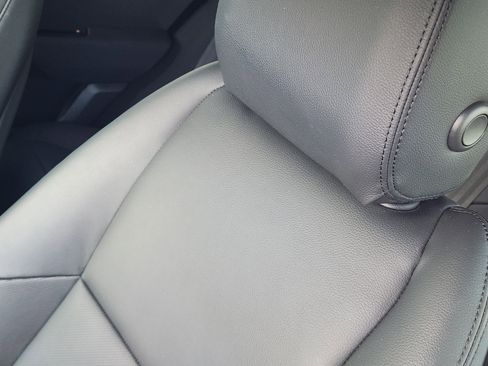 Certified 2024 Land Rover Range Rover Velar Dynamic SE image 16