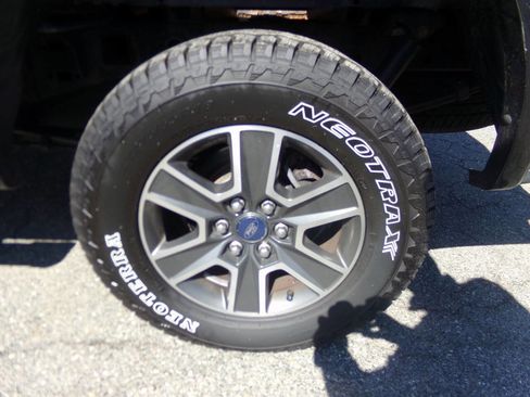 Used 2015 Ford F150 XLT w/ Equipment Group 302A Luxury image 15