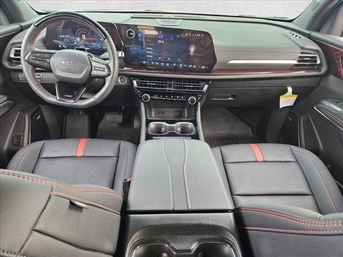 Certified 2025 Chevrolet Traverse RS w/ LPO, Floor Liner Package image 16