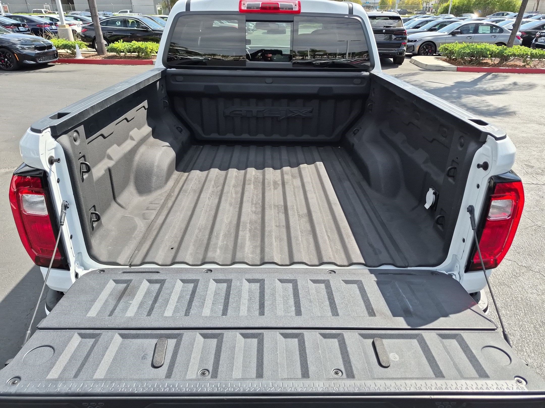 Used 2024 GMC Canyon AT4X AWD/4WD image 30