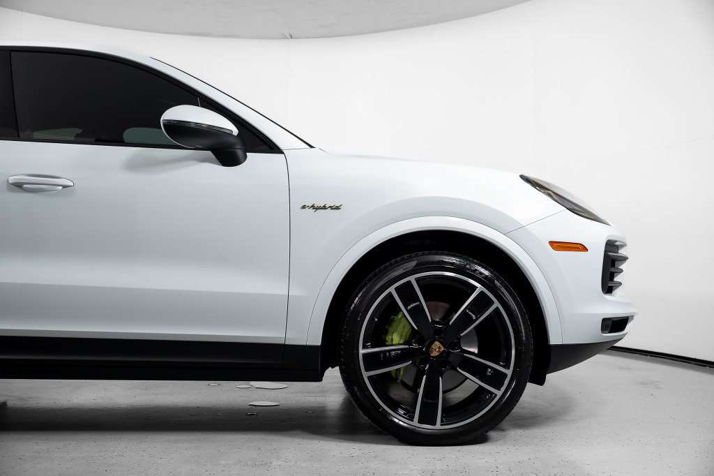 Used 2023 Porsche Cayenne Coupe AWD/4WD image 4