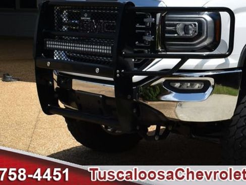 Used 2018 GMC Sierra 1500 SLT AWD/4WD image 39