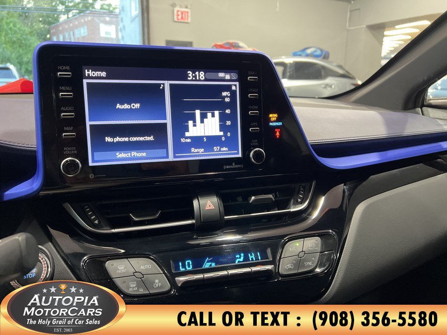 Used 2022 Toyota C-HR XLE FWD image 24