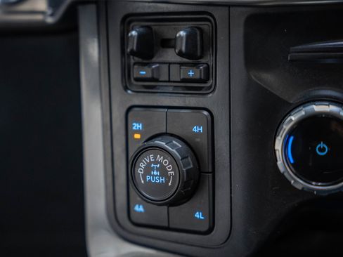 Certified 2023 Ford F150 Lariat w/ Equipment Group 502A High image 32