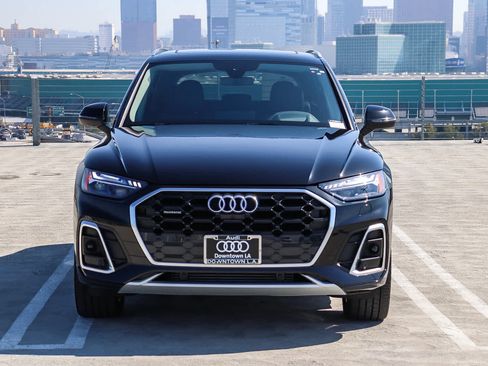Used 2023 Audi Q5 2.0T Prestige w/ Prestige Package AWD/4WD image 2