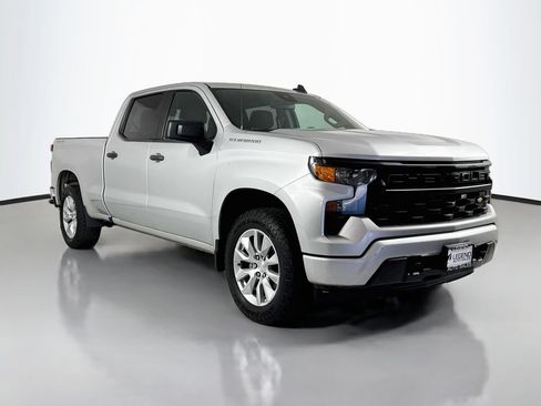 Used 2022 Chevrolet Silverado 1500 Custom AWD/4WD image 4
