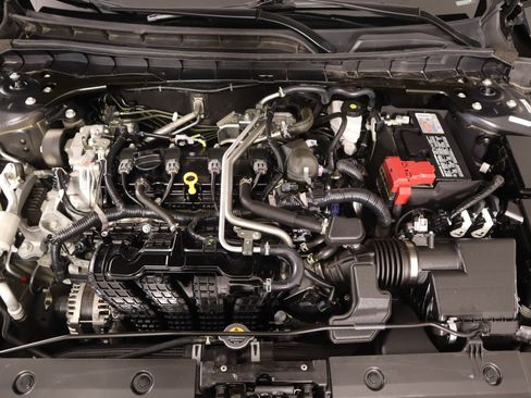 Used 2025 Nissan Altima 2.5 SV image 18