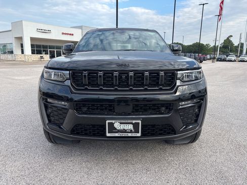 New 2026 Jeep Grand Cherokee L Limited AWD/4WD image 9