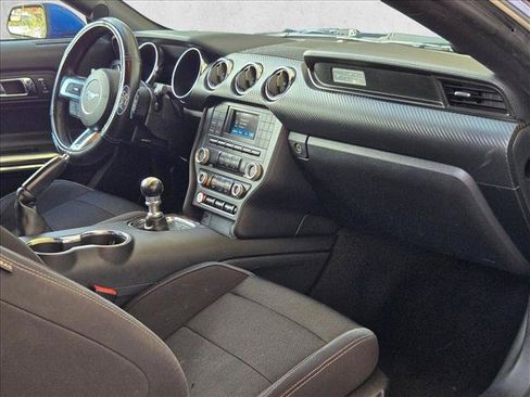 Used 2017 Ford Mustang Coupe RWD image 20