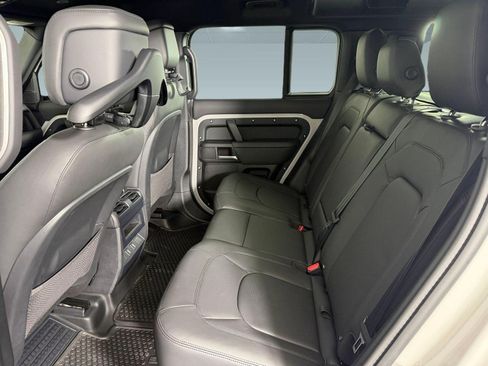 New 2026 Land Rover Defender 110 X-Dynamic SE AWD/4WD image 22