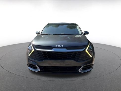 Used 2024 Kia Sportage LX image 3