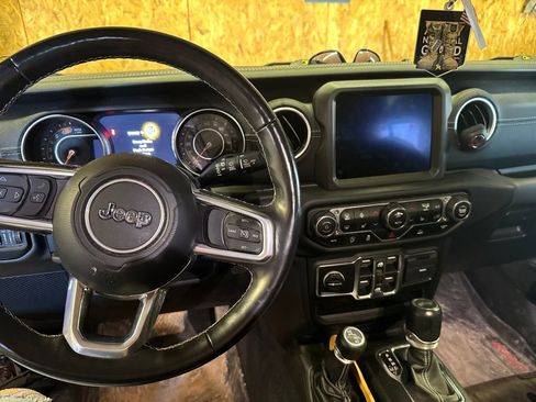 Used 2021 Jeep Wrangler Unlimited Sahara image 13