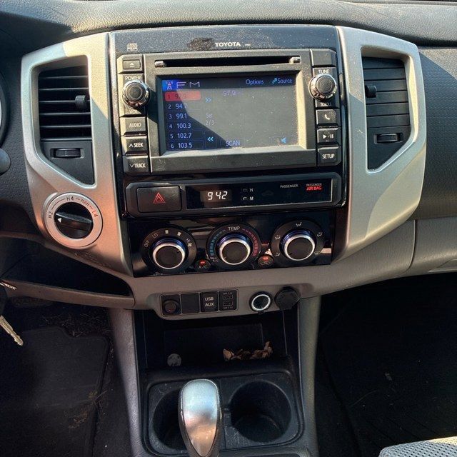 Used 2013 Toyota Tacoma 4x4 Double Cab w/ TRD Sport Pkg image 15