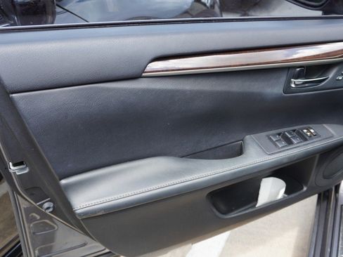 Used 2014 Lexus ES 350 w/ Premium Package FWD image 14