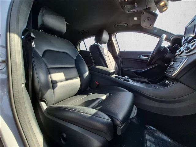 Used 2016 Mercedes-Benz GLA 250 image 19