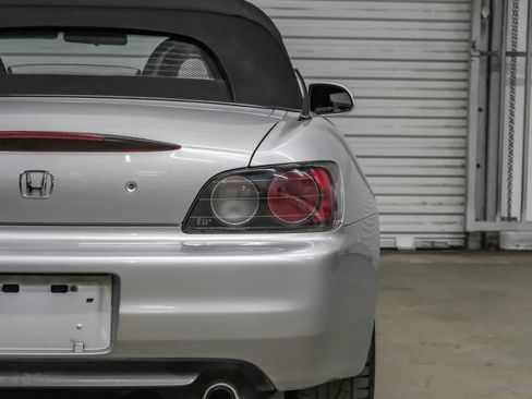 Used 2003 Honda S2000 image 32