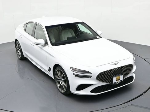 Used 2023 Genesis G70 2.0T image 16