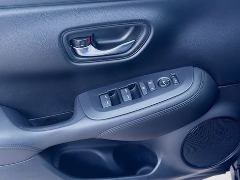 Used 2024 Honda HR-V LX image 16