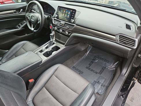 Used 2018 Honda Accord Sport image 33
