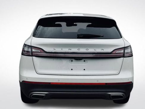 Used 2022 Lincoln Nautilus Reserve image 7