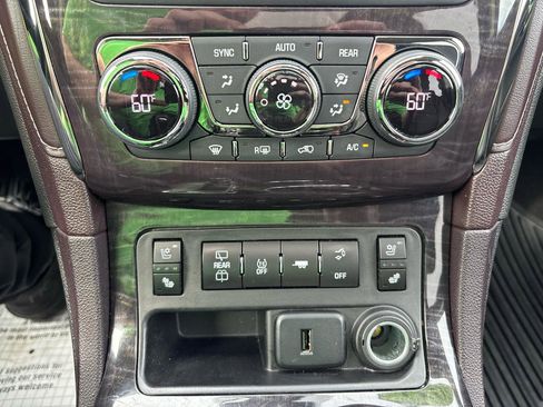 Used 2017 Buick Enclave Premium w/ Experience Buick Package AWD/4WD image 25