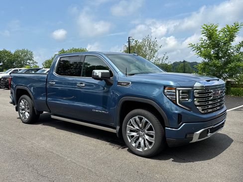 Used 2025 GMC Sierra 1500 Denali w/ Denali Reserve Package AWD/4WD image 1