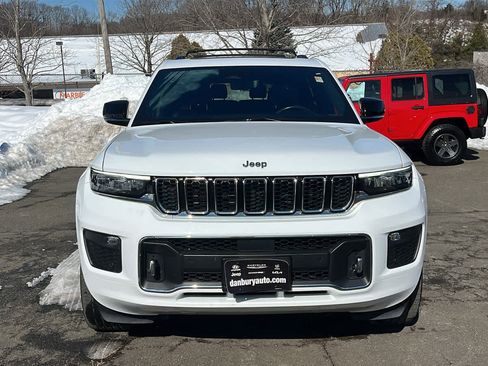 Used 2022 Jeep Grand Cherokee L Overland w/ Luxury Tech Group IV image 3
