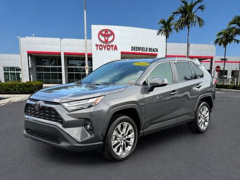 Used 2023 Toyota RAV4 XLE Premium FWD image 3