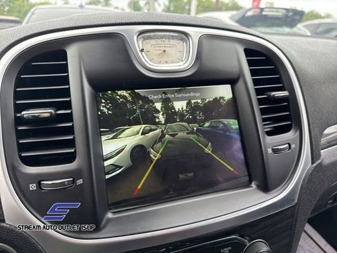 Used 2021 Chrysler 300 Touring w/ Sport Appearance Package image 30