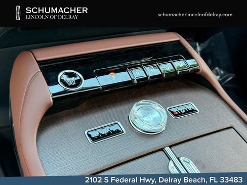 New 2026 Lincoln Navigator Reserve AWD/4WD image 16