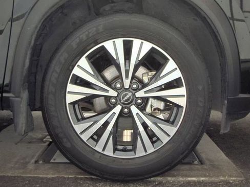 Used 2023 Nissan Rogue SV w/ SV Premium B Package AWD/4WD image 11