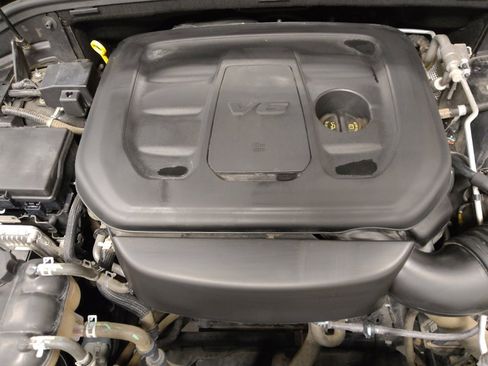 Used 2020 Jeep Grand Cherokee Limited w/ Luxury Group II image 30